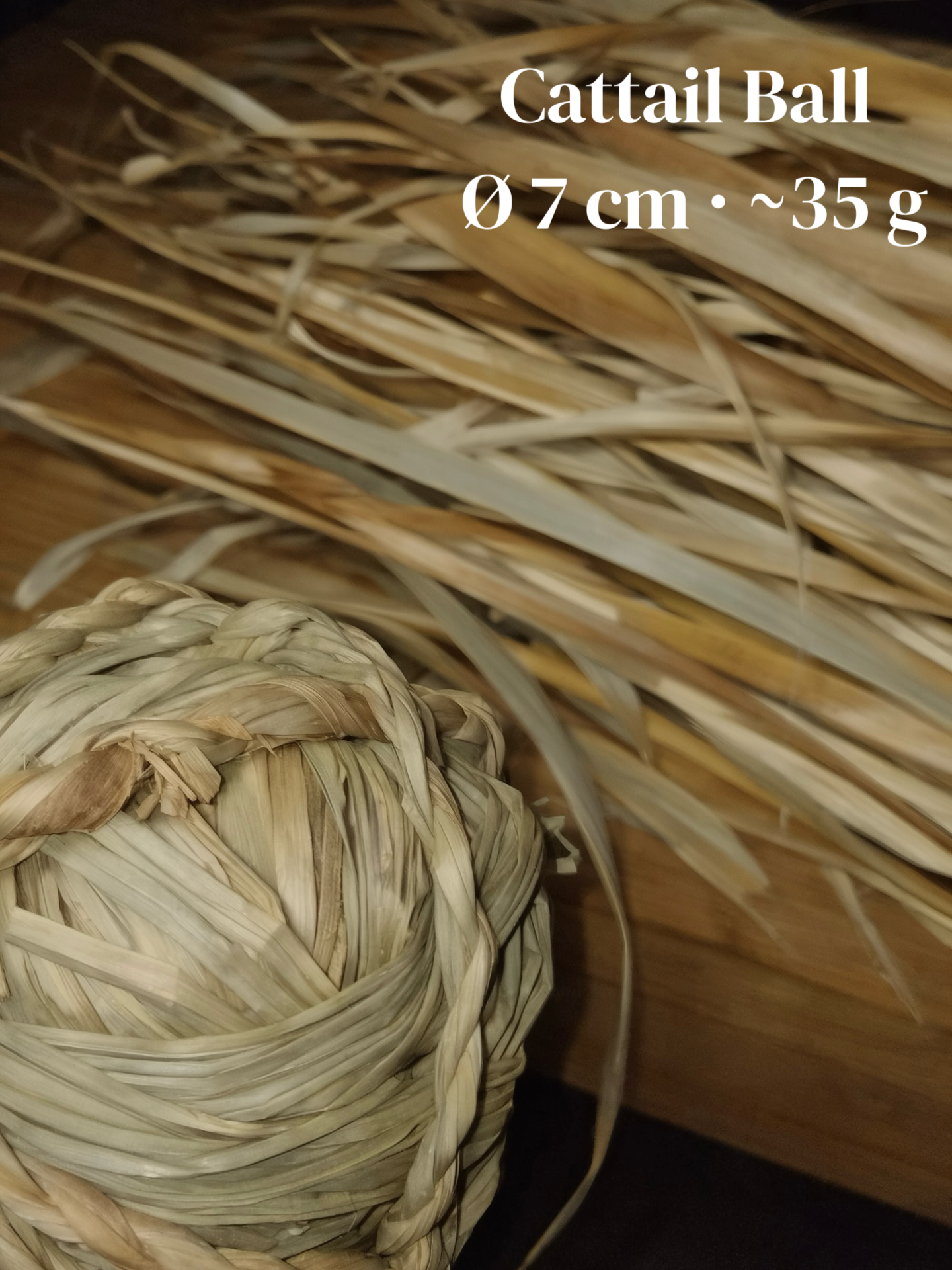 Handwoven cattail chew ball, 7cm diameter, 35g